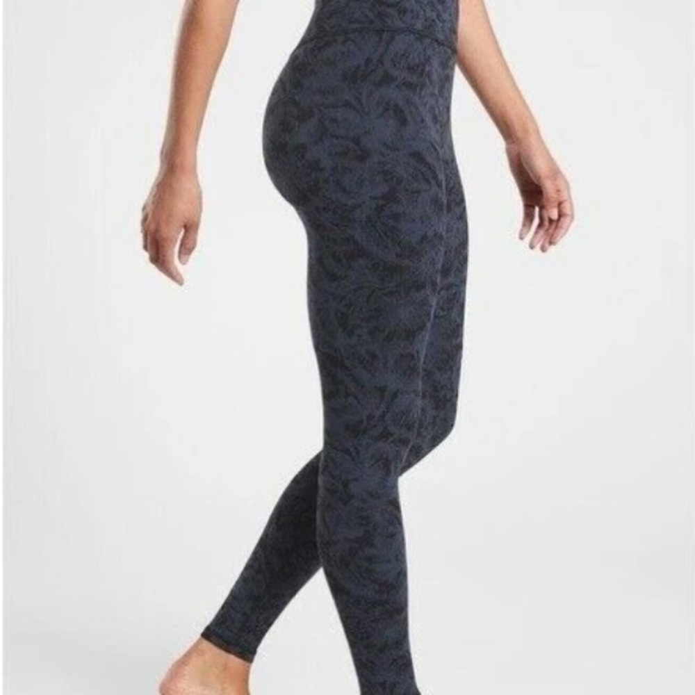 Athleta Women’s Frosted Floral Elation Leggings NWT